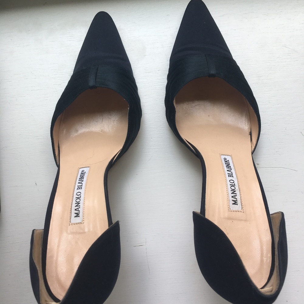 Authentic Manolo Blahnik D'Orsay Pumps